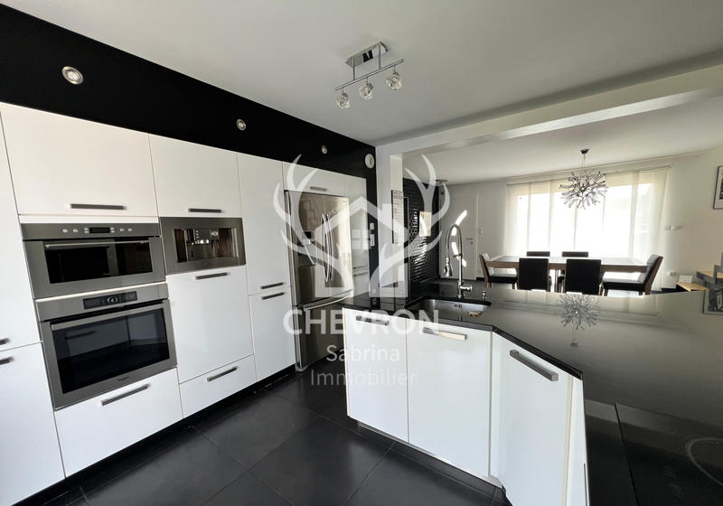 Maison - 154 m² - 5 pièces