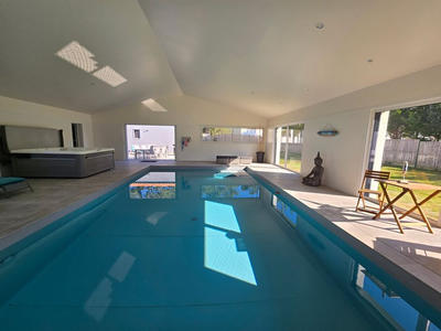 Villa - 345 m² - 8 pièces