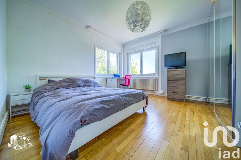 Maison - 250 m² - 10 pièces