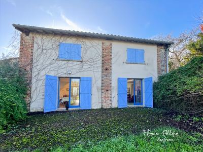 Maison - 325 m² - 14 pièces