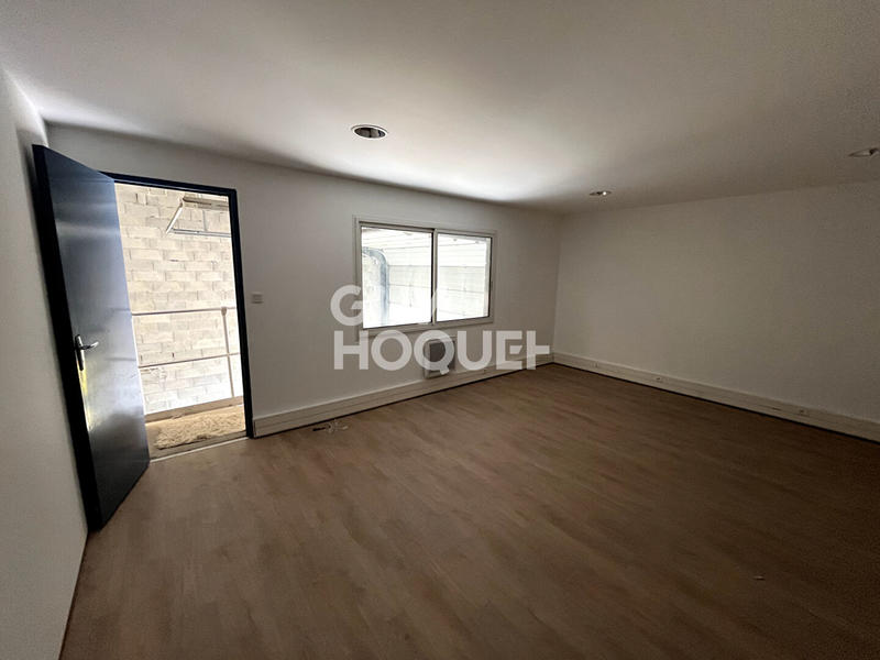 Local d'activité / Entrepôt - 260 m²