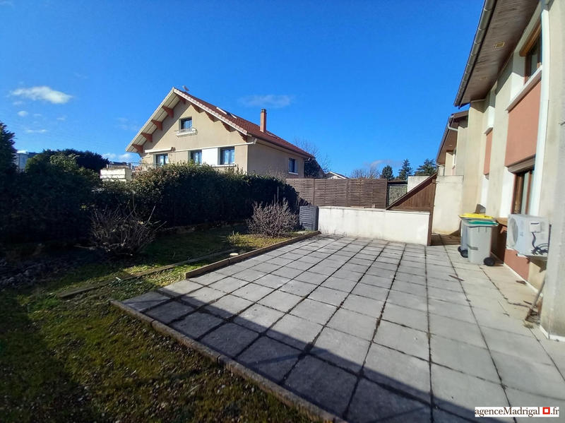 Maison - 85 m² - 4 pièces