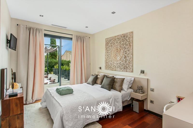 Maison d'architecte - 181 m² - 6 pièces