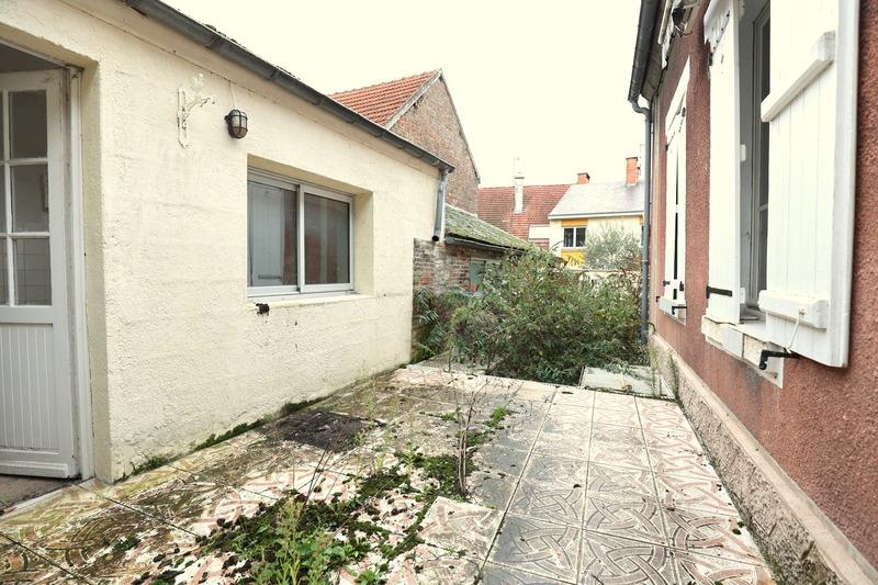 Local commercial - 369 m² - 14 pièces