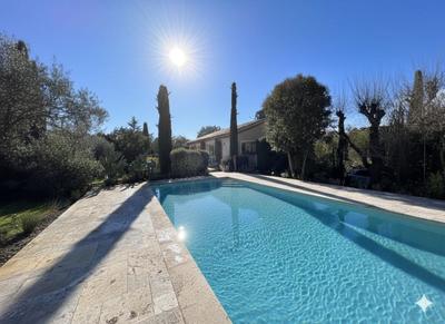 Maison - 194 m² - 4 pièces