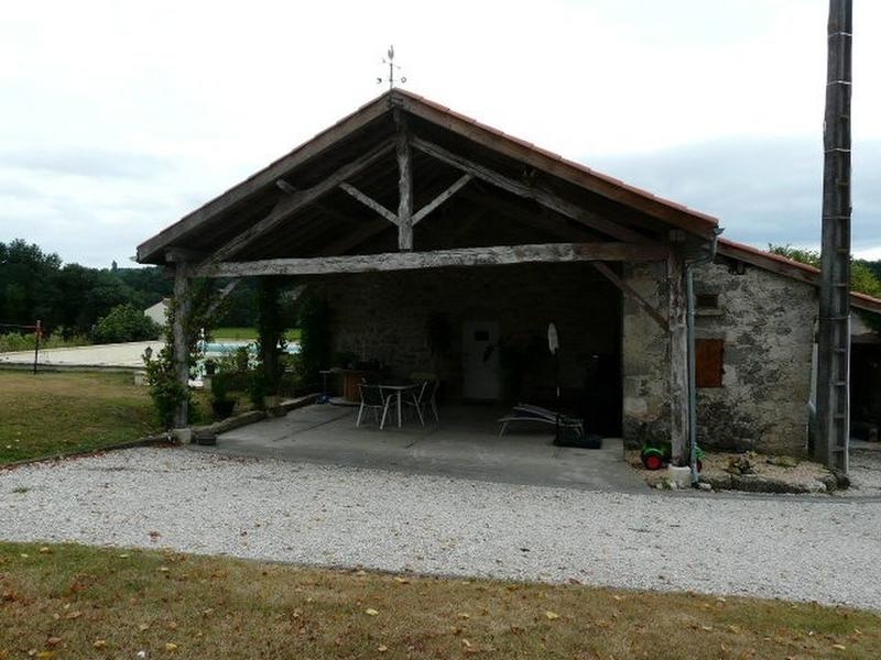 Maison en pierre - 203 m² - 6 pièces