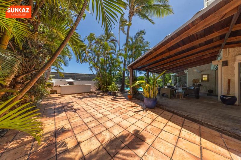 Villa - 240 m² - 6 pièces