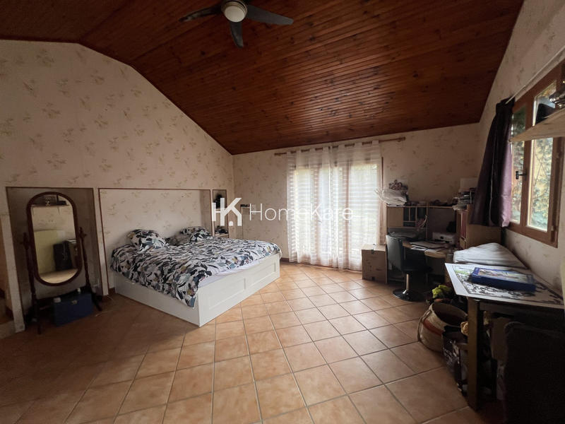 Maison - 350 m² - 10 pièces