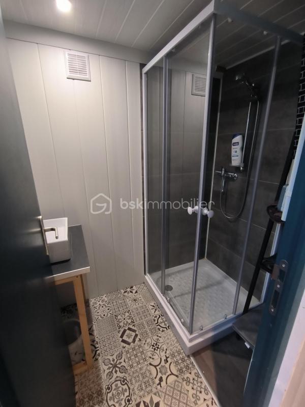 Maison - 240 m² - 10 pièces