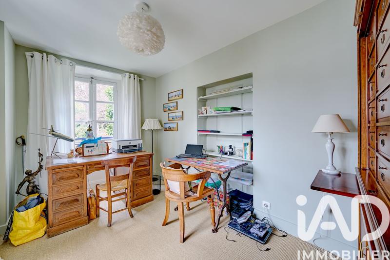 Maison - 299 m² - 10 pièces