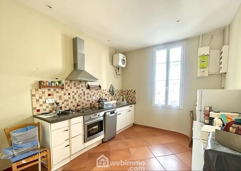 Maison - 185 m² - 8 pièces