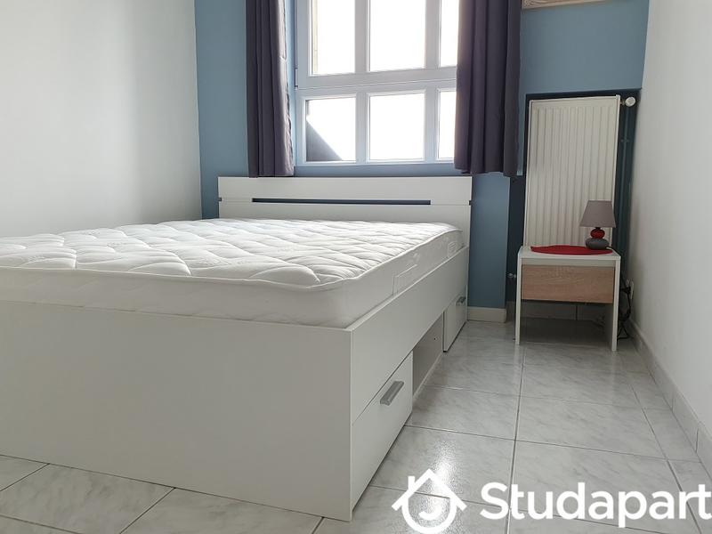 Chambre - 13 m² - 1 pièce