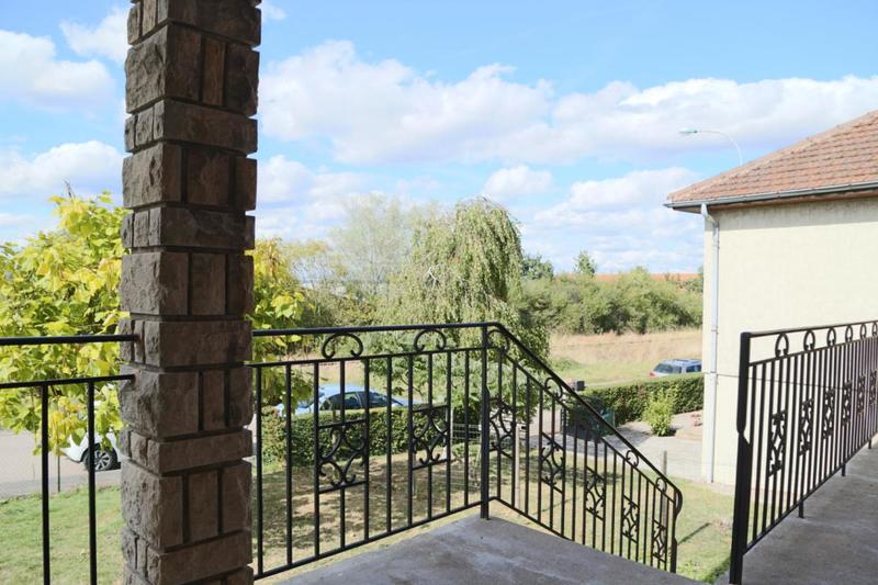 Pavillon - 80 m² - 4 pièces