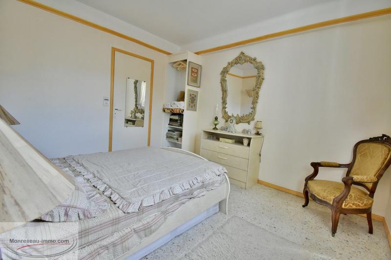 Maison - 260 m² - 7 pièces