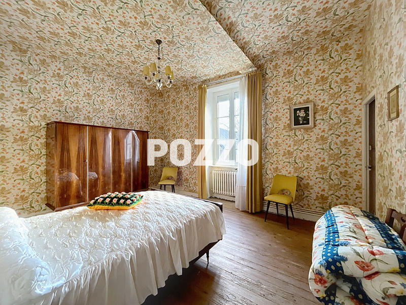 Maison - 170 m² - 8 pièces