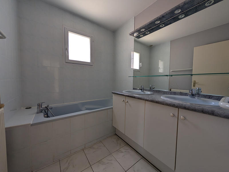 Maison - 101 m² - 6 pièces