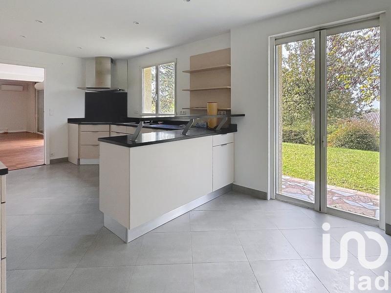 Maison - 210 m² - 7 pièces