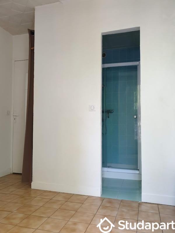 Chambre - 9 m² - 1 pièce