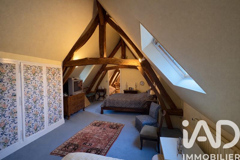 Maison - 236 m² - 7 pièces