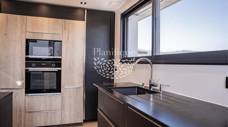 Maison - 194 m² - 5 pièces