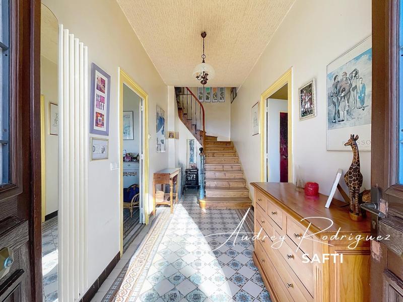 Maison de maîtres - 180 m² - 6 pièces