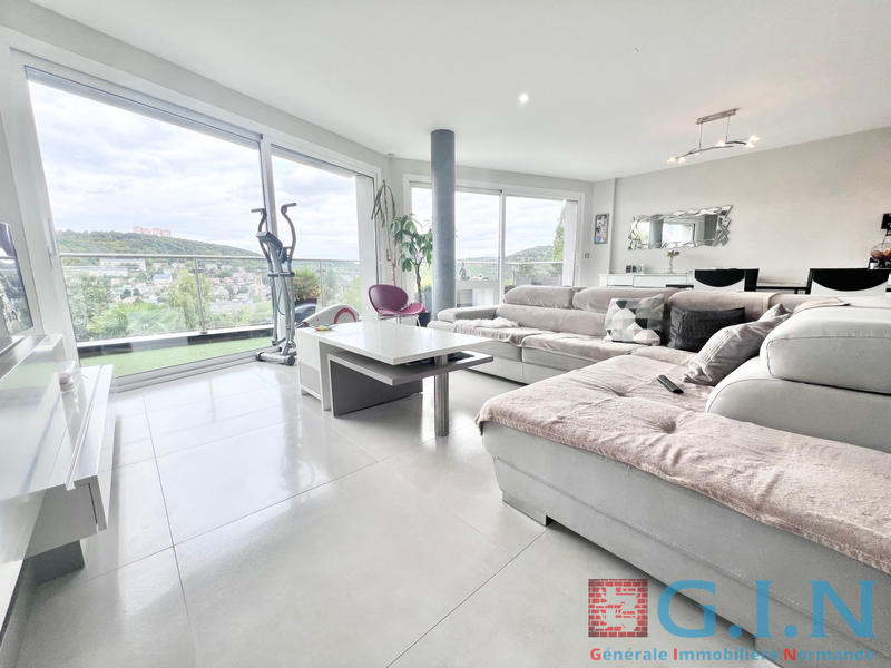 Propriété - 190 m² - 6 pièces