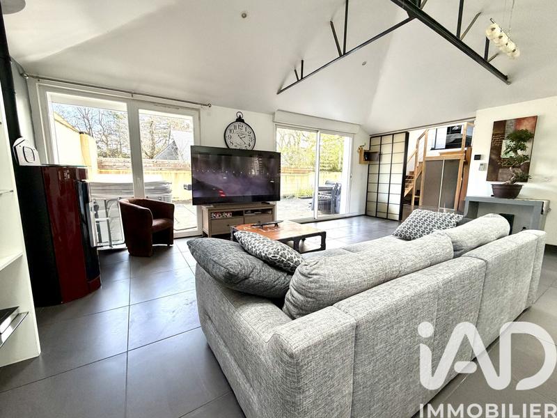 Maison - 223 m² - 9 pièces