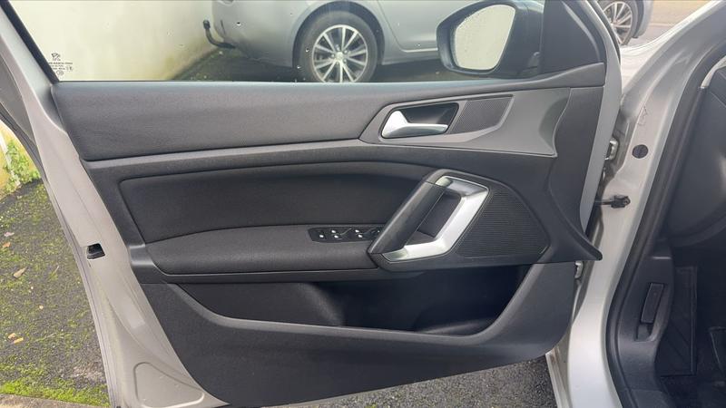 Peugeot 308 II 1.2 PureTech 130 Active Business