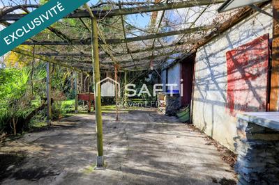 Maison - 295 m² - 9 pièces