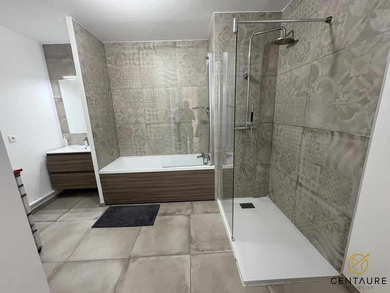 Appartement - 84 m² - 3 pièces