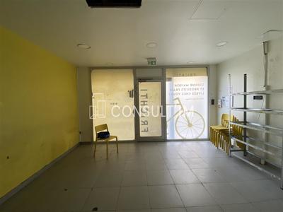 Local commercial - 210 m²