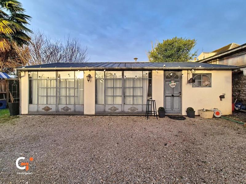 Maison - 199 m² - 5 pièces