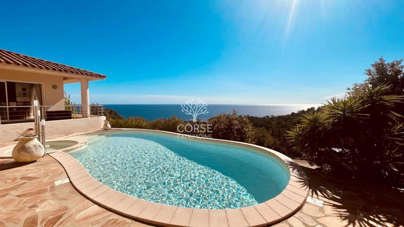 Villa - 185 m² - 5 pièces