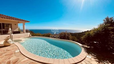 Villa - 185 m² - 5 pièces