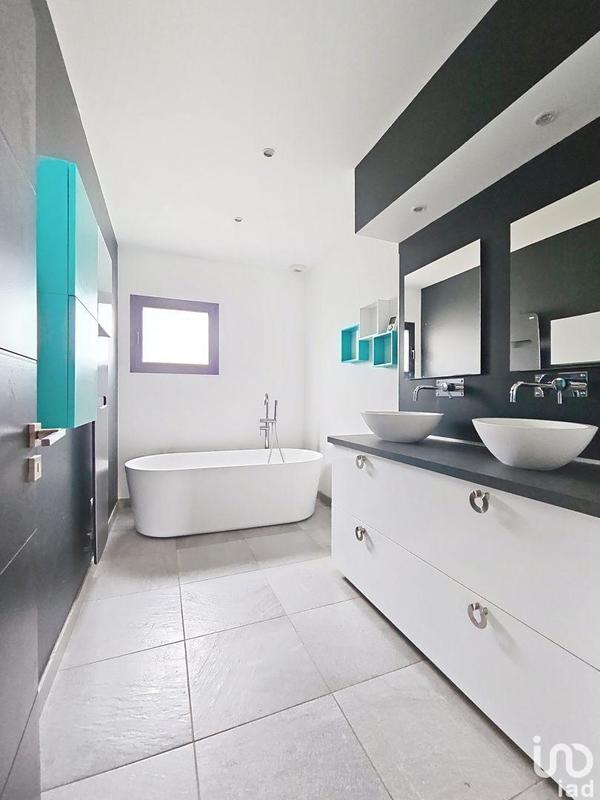 Maison - 136 m² - 6 pièces