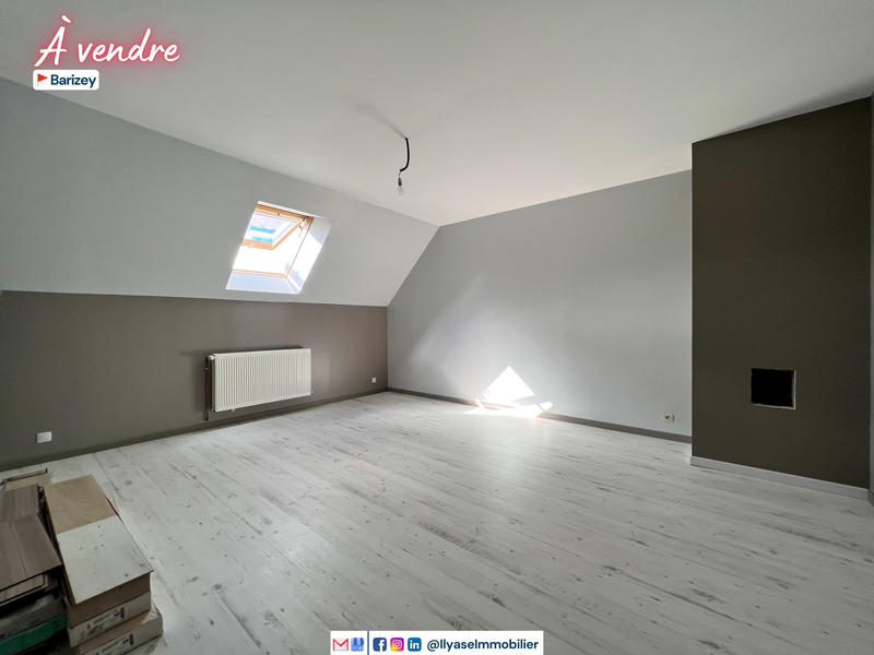Maison - 289 m² - 10 pièces
