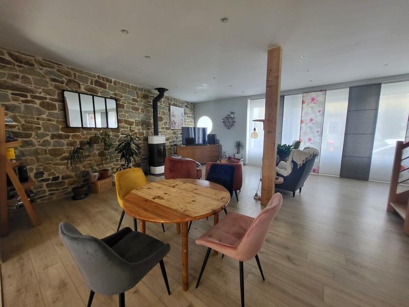 Maison - 134 m² - 8 pièces