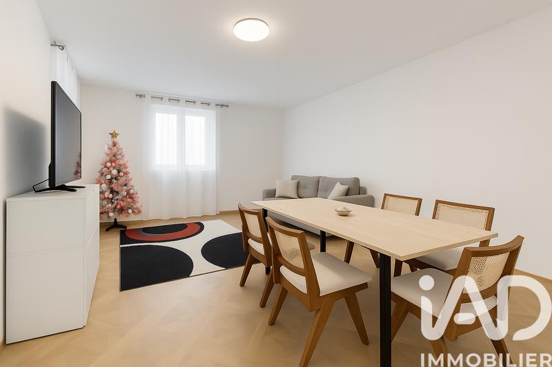 Maison - 95 m² - 4 pièces