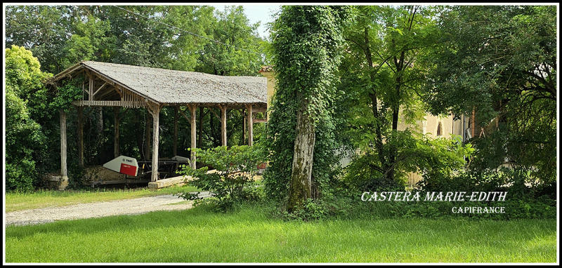 Propriété - 860 m² - 19 pièces