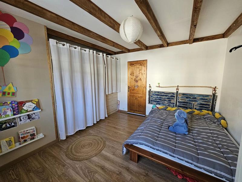 Maison - 157 m² - 9 pièces