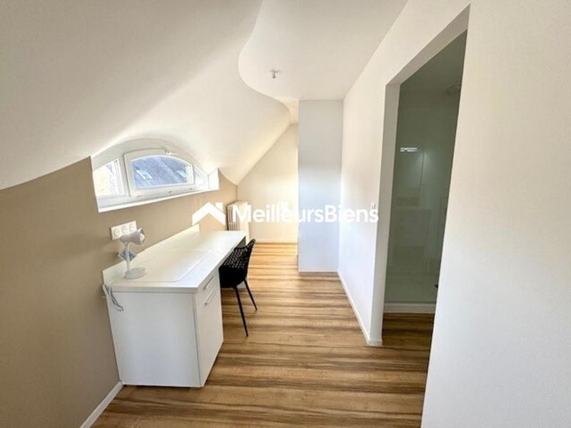 Immeuble - 244 m² - 10 pièces