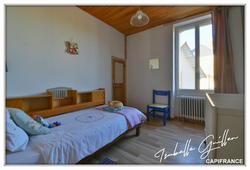 Maison - 352 m² - 9 pièces