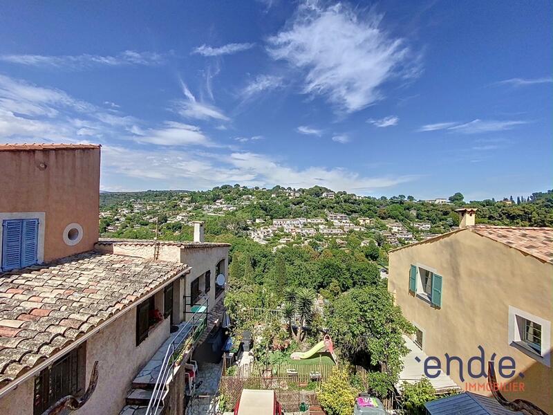 Maison - 99 m² - 4 pièces