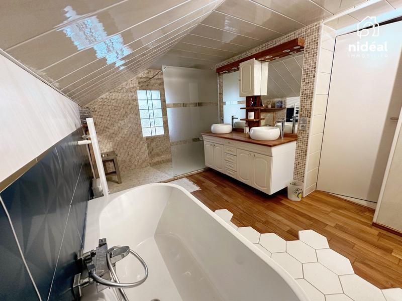 Maison - 114 m² - 6 pièces