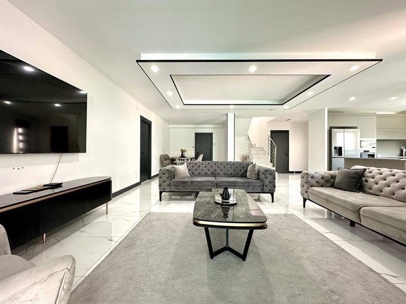 Maison contemporaine - 227 m² - 6 pièces