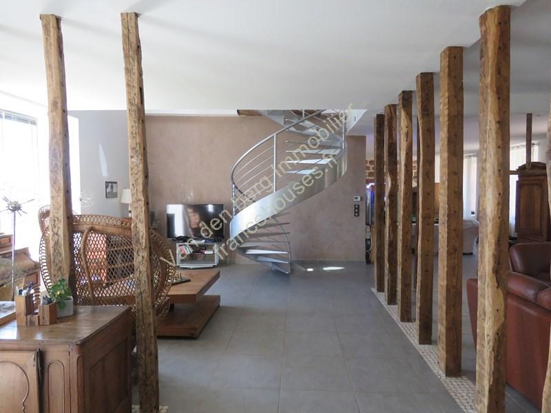 Maison - 485 m² - 7 pièces