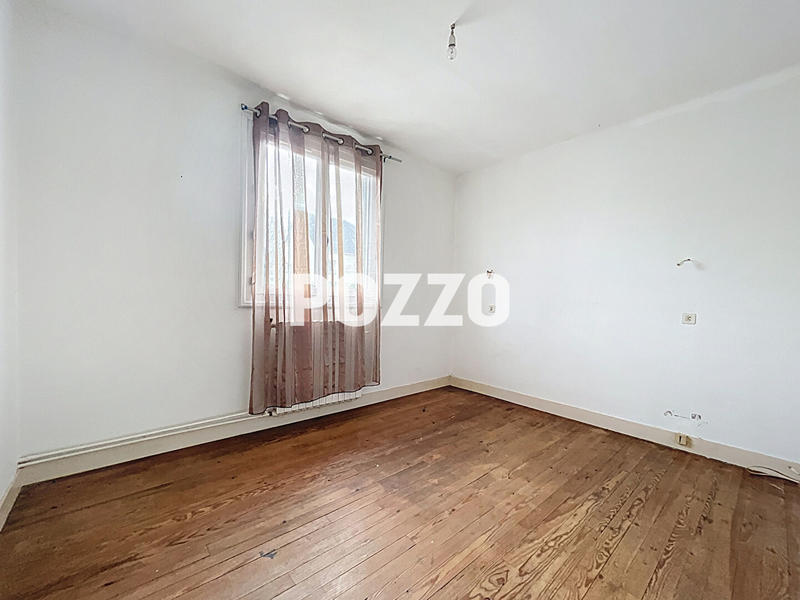 Maison - 97 m² - 6 pièces