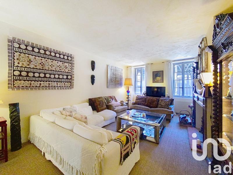 Maison - 393 m² - 10 pièces