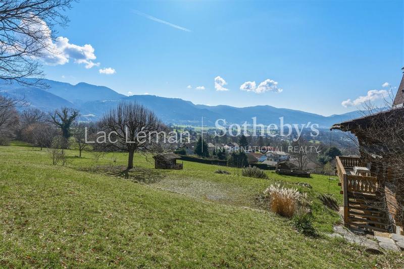 Châlet - 240 m² - 9 pièces