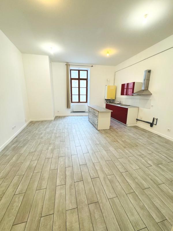 Appartement - 99 m² - 3 pièces